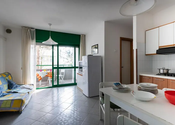 Warm And Bright In Near The Sea Apartment *