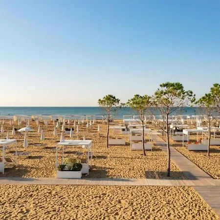 דירה Warm And Bright In Near The Sea *