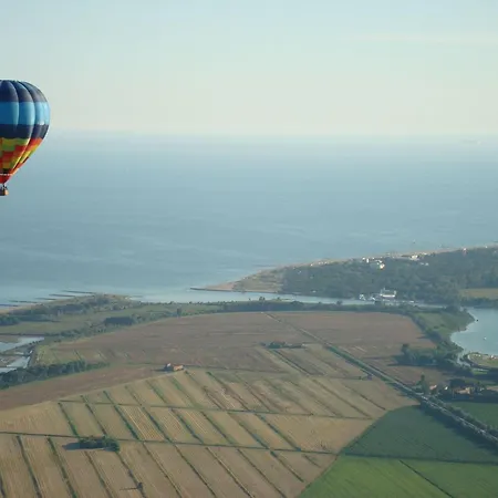 Warm And Bright In Near The Sea Apartment *